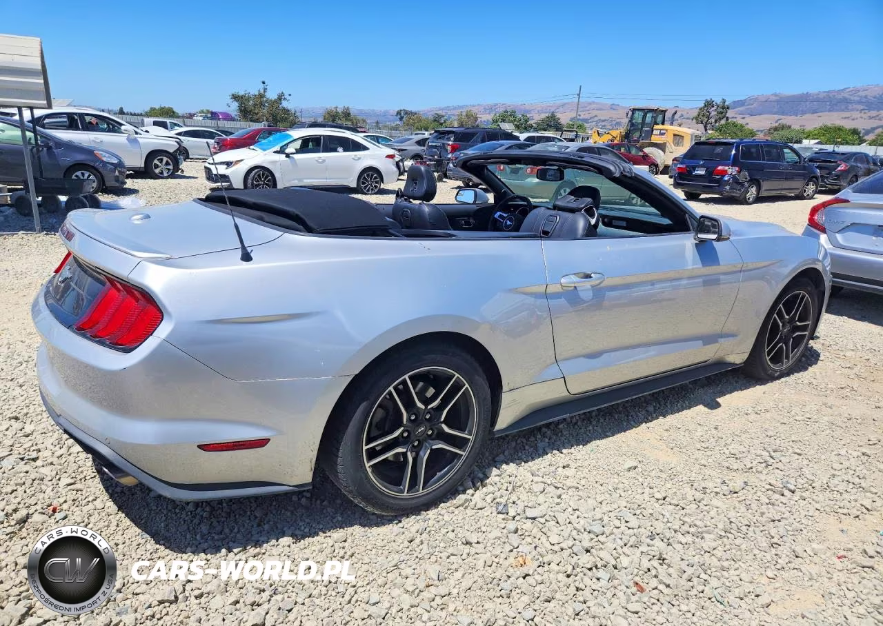 2018 Ford Mustang VIN:1FATP8UH1J5155089 - 3