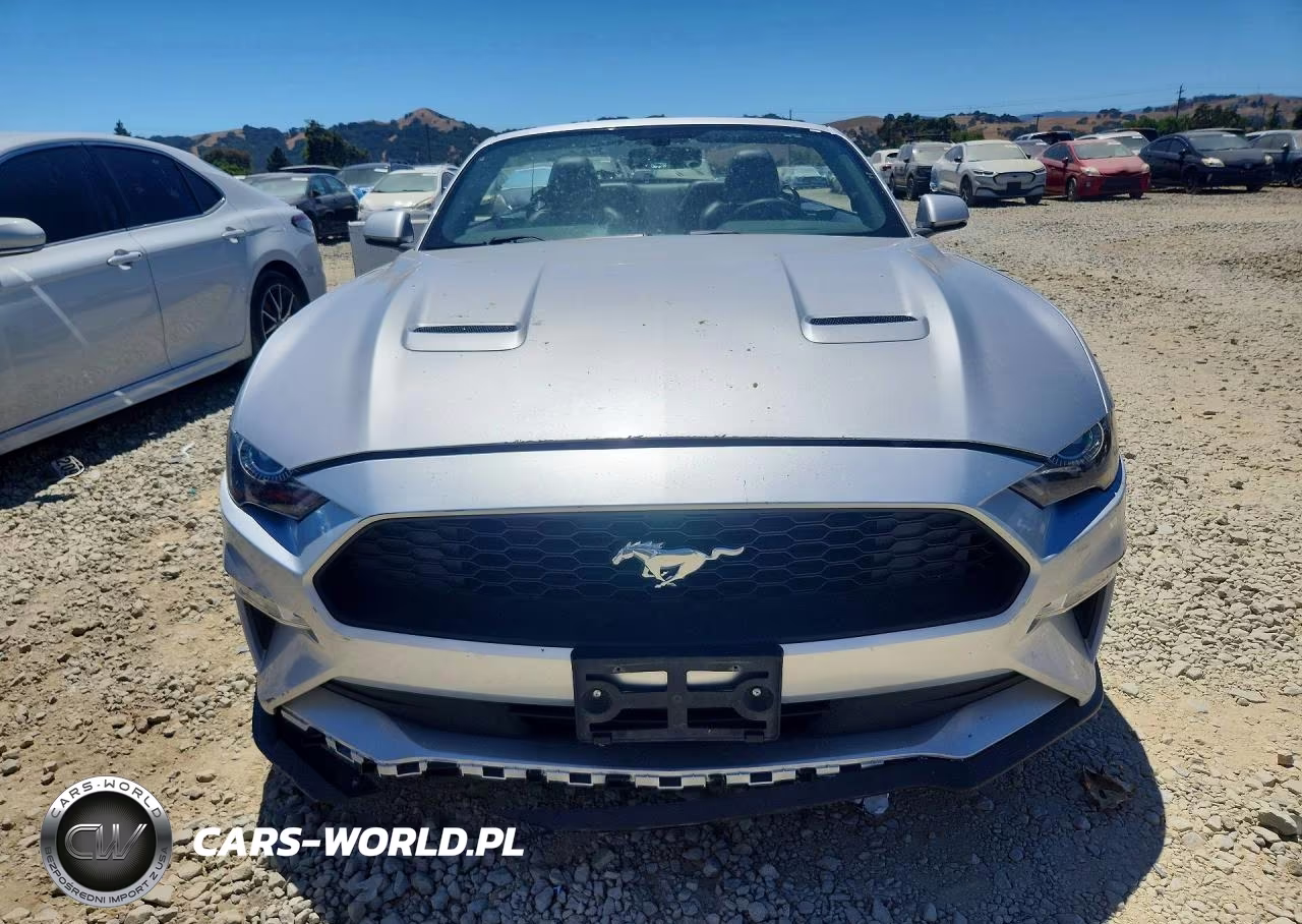 2018 Ford Mustang VIN:1FATP8UH1J5155089 - 5