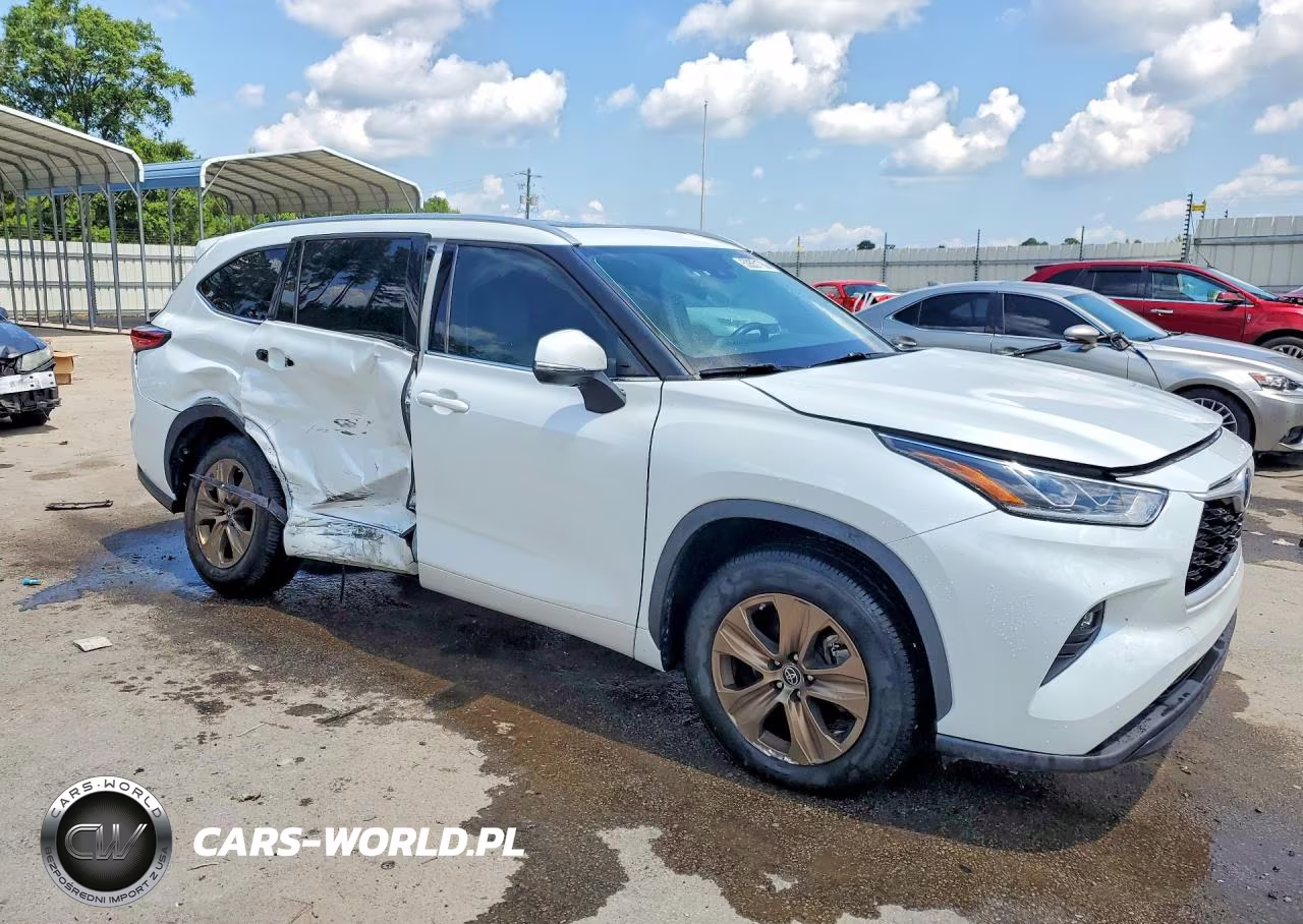 2022 Toyota Highlander Hybrid Bronze Edition VIN:5TDAARAH5NS510312 - 4