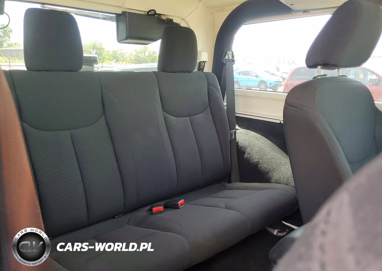 2015 Jeep Wrangler Sport VIN:1C4AJWAGXFL572054 - 10