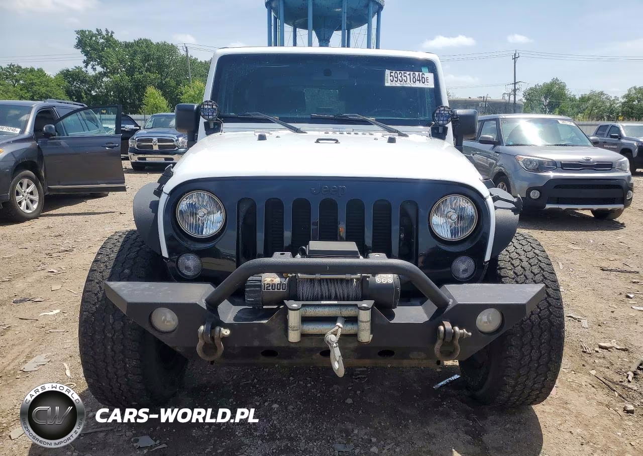2015 Jeep Wrangler Sport VIN:1C4AJWAGXFL572054 - 5