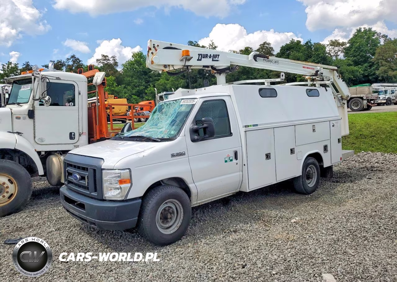 2019 Ford E350 Bucket Truck