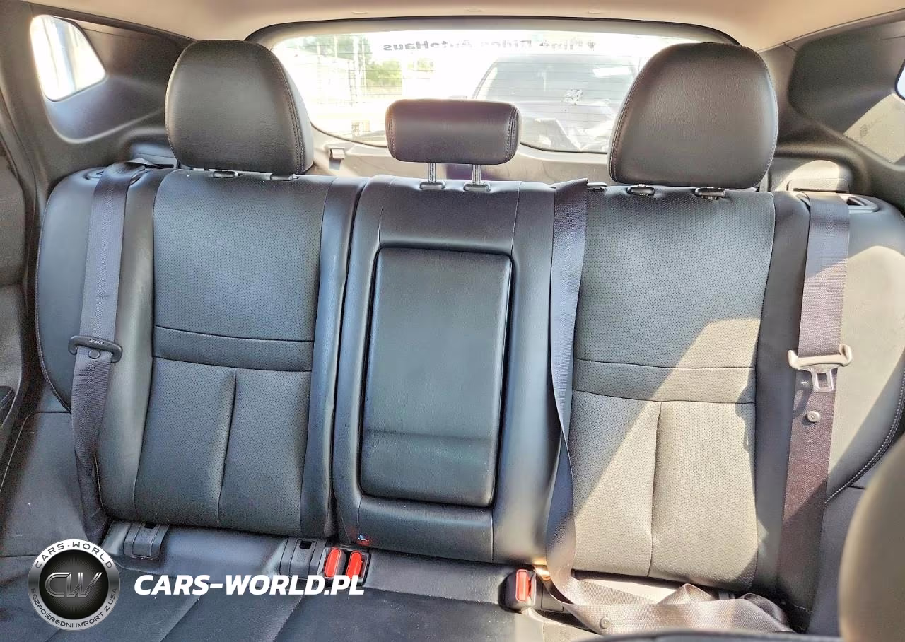 2018 Nissan Rogue Sport S VIN:JN1BJ1CR6JW284399 - 10