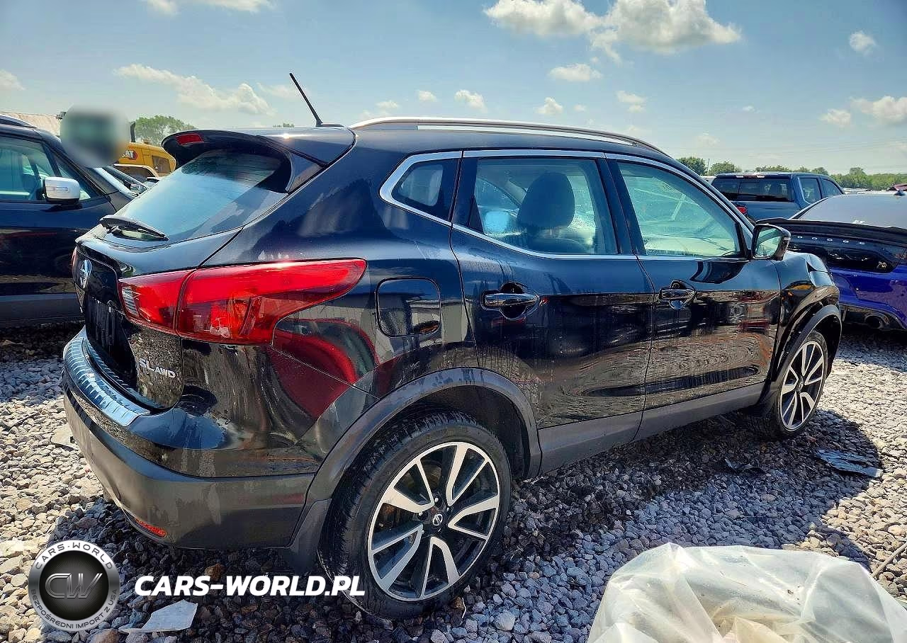 2018 Nissan Rogue Sport S VIN:JN1BJ1CR6JW284399 - 3