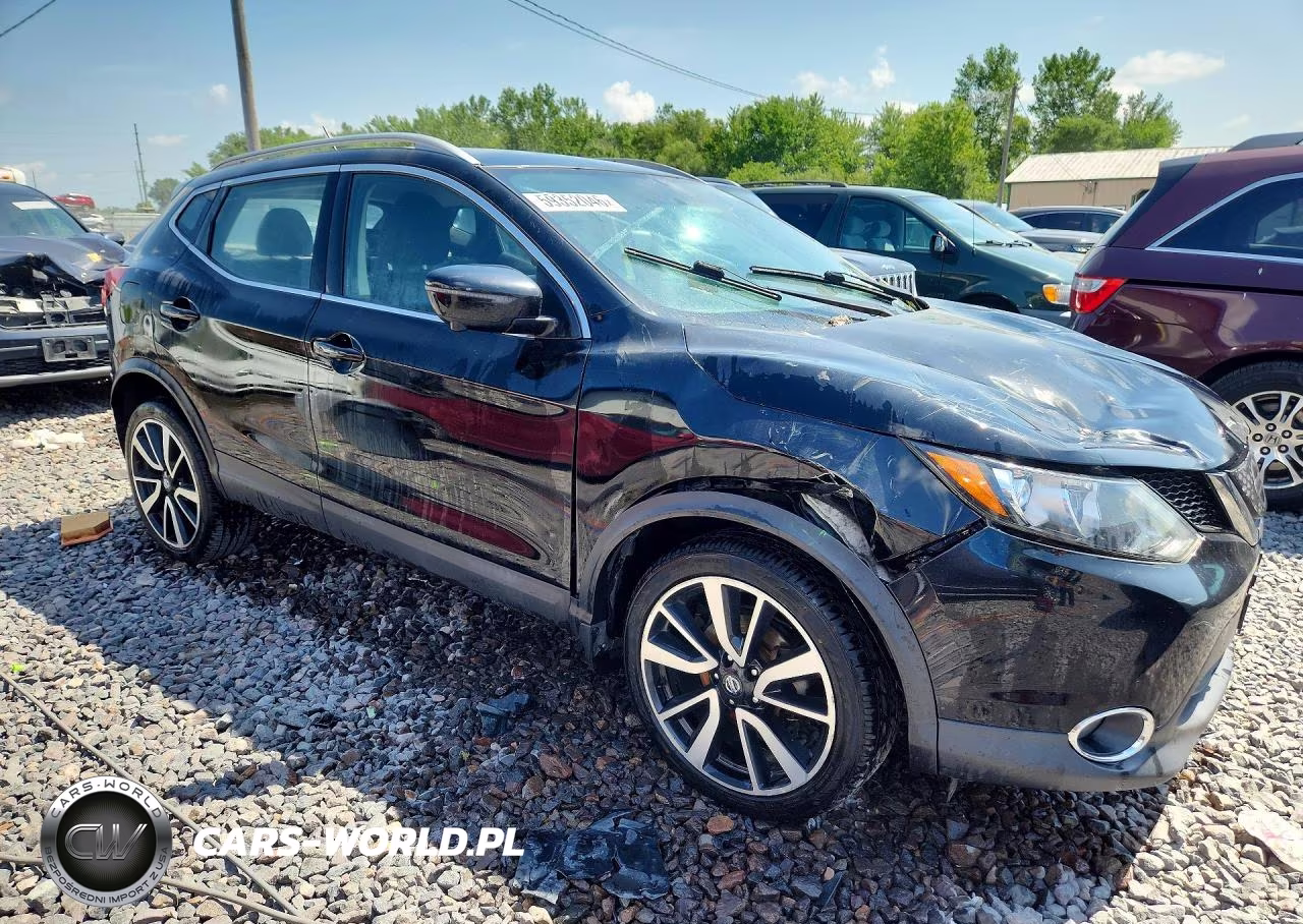 2018 Nissan Rogue Sport S VIN:JN1BJ1CR6JW284399 - 4