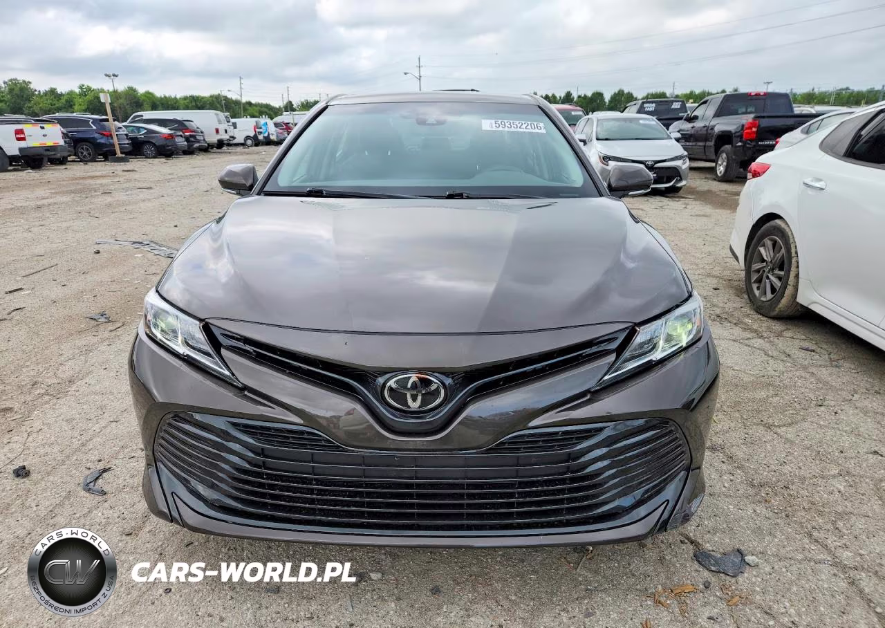 2019 Toyota Camry Le VIN:4T1B11HK3KU284541 - 5