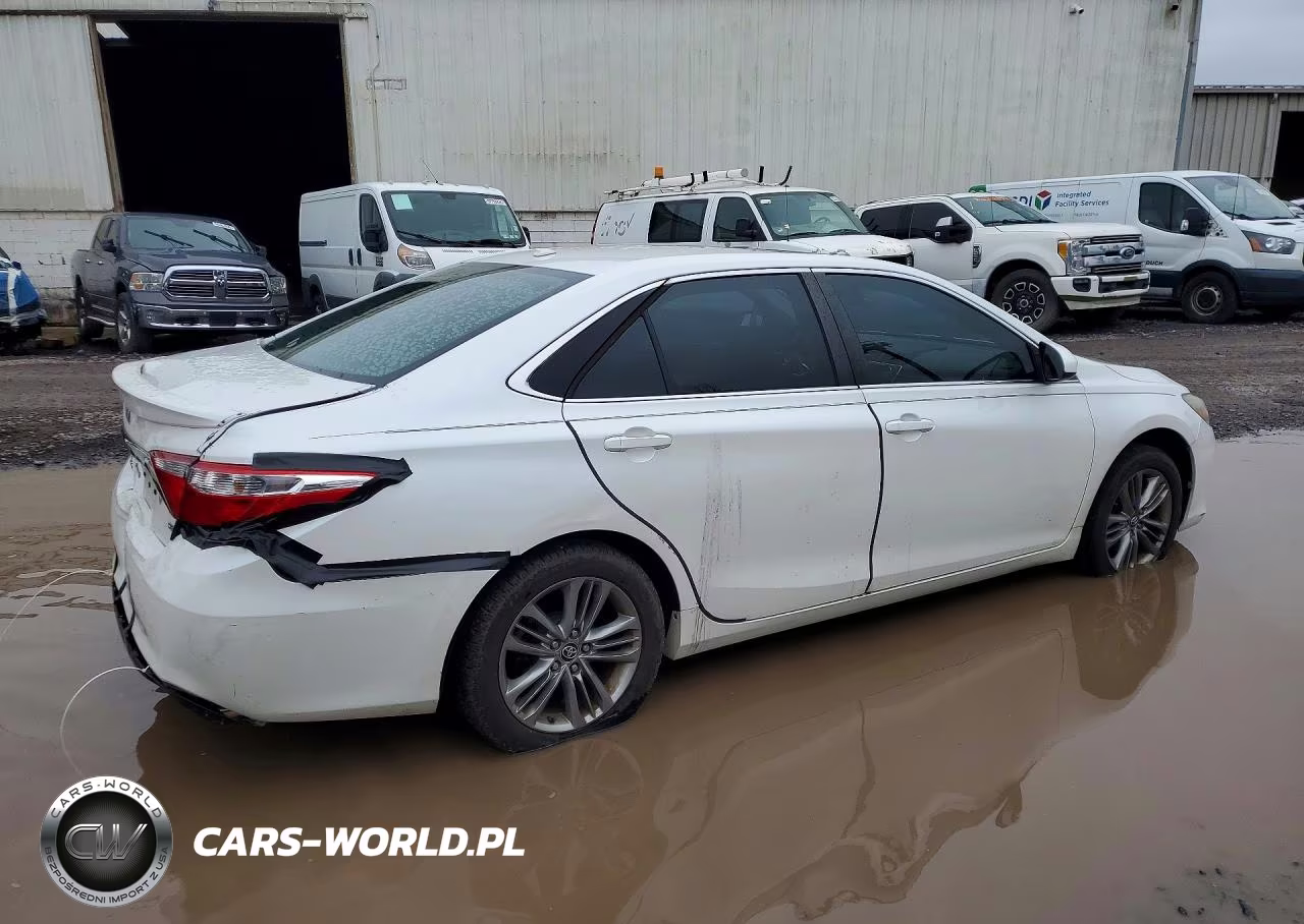 2017 Toyota Camry Se VIN:4T1BF1FK2HU364622 - 3