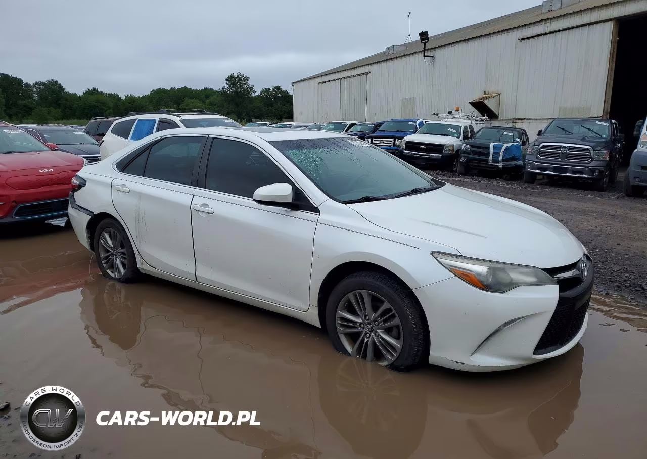 2017 Toyota Camry Se VIN:4T1BF1FK2HU364622 - 4