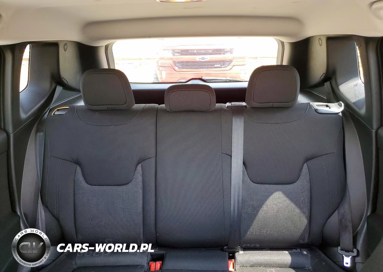 2017 Jeep Renegade Latitude VIN:ZACCJBBB6HPG53149 - 10