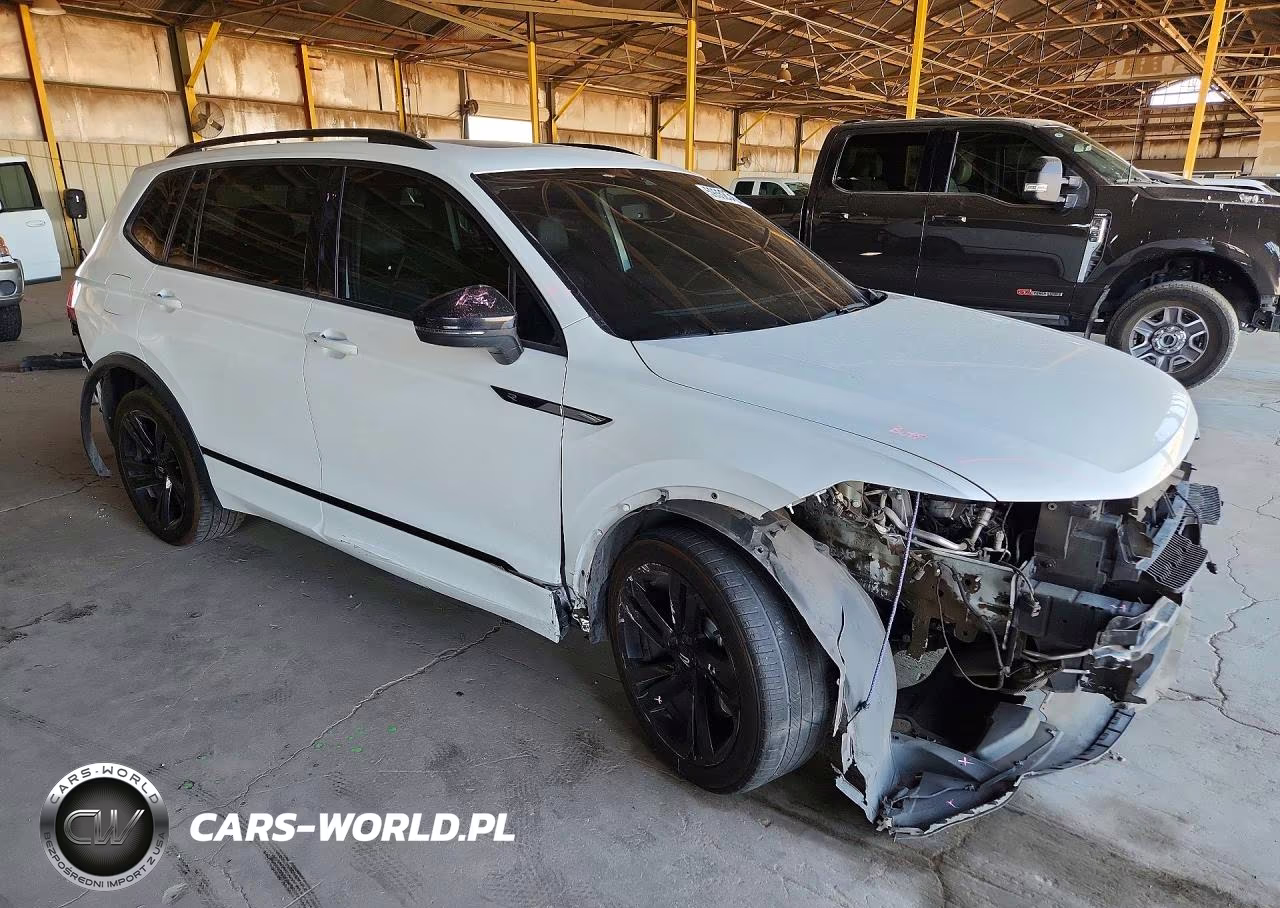 2023 Volkswagen Tiguan Se R-Line Black VIN:3VVCB7AX1PM011853 - 4