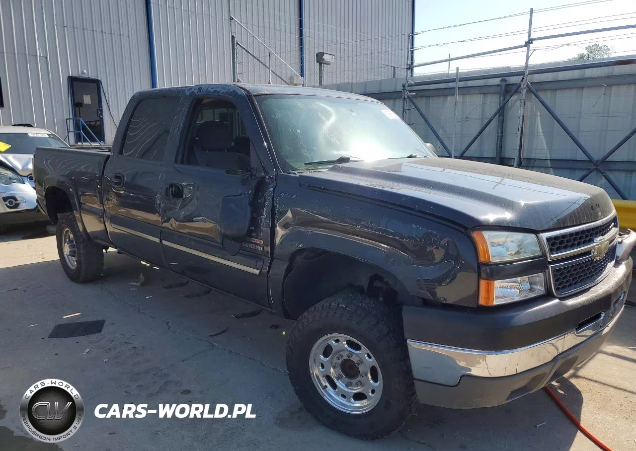 2005 Chevrolet Silverado C2500 Heavy Duty VIN:1GCHC23245F865108 - 4