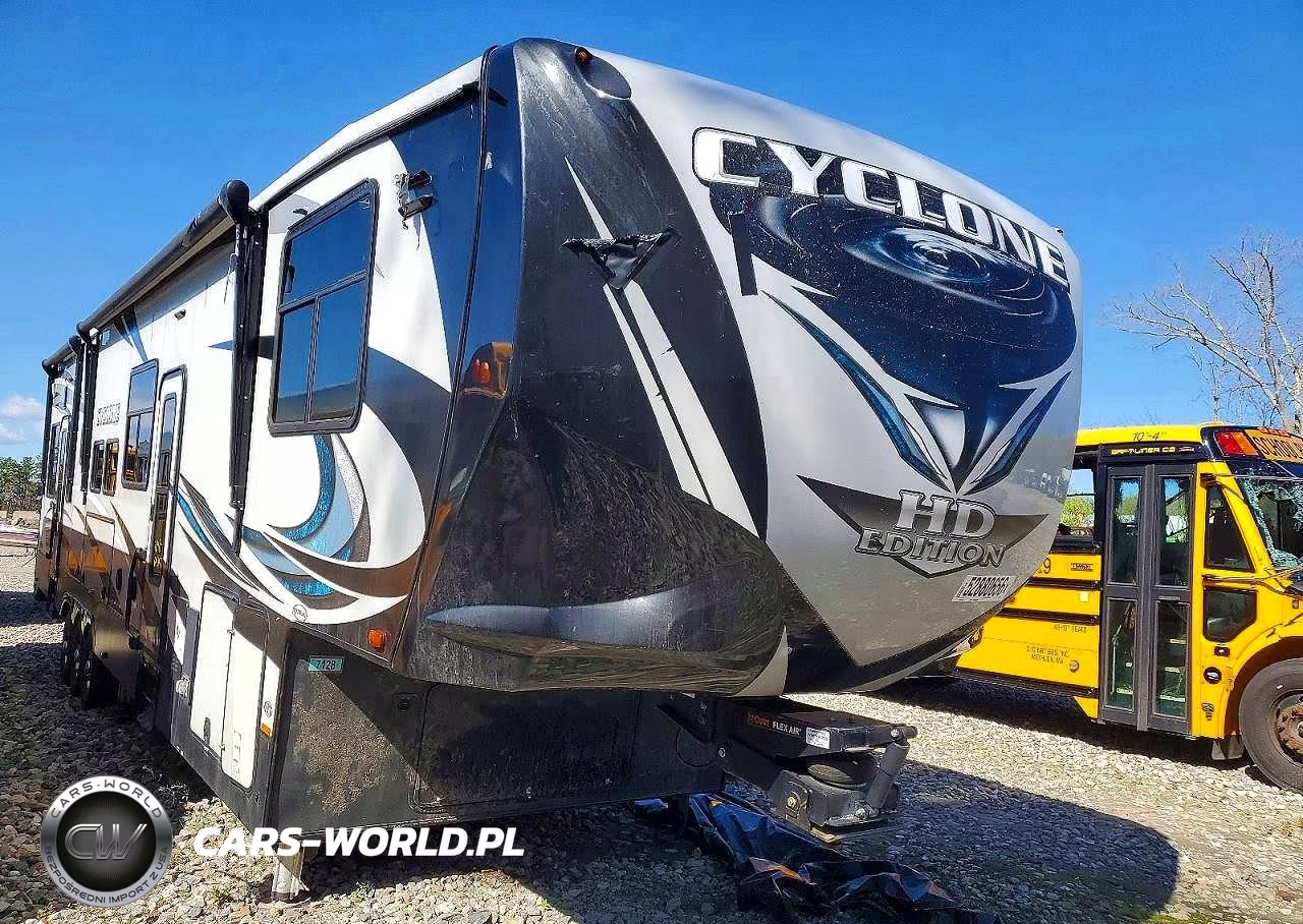 2018 Heartland Cyclone Camper – zdjęcie 1 z 10