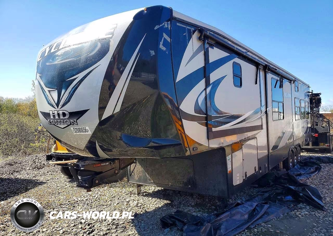 2018 Heartland Cyclone Camper VIN:5SFCG443XJE354520 - 2