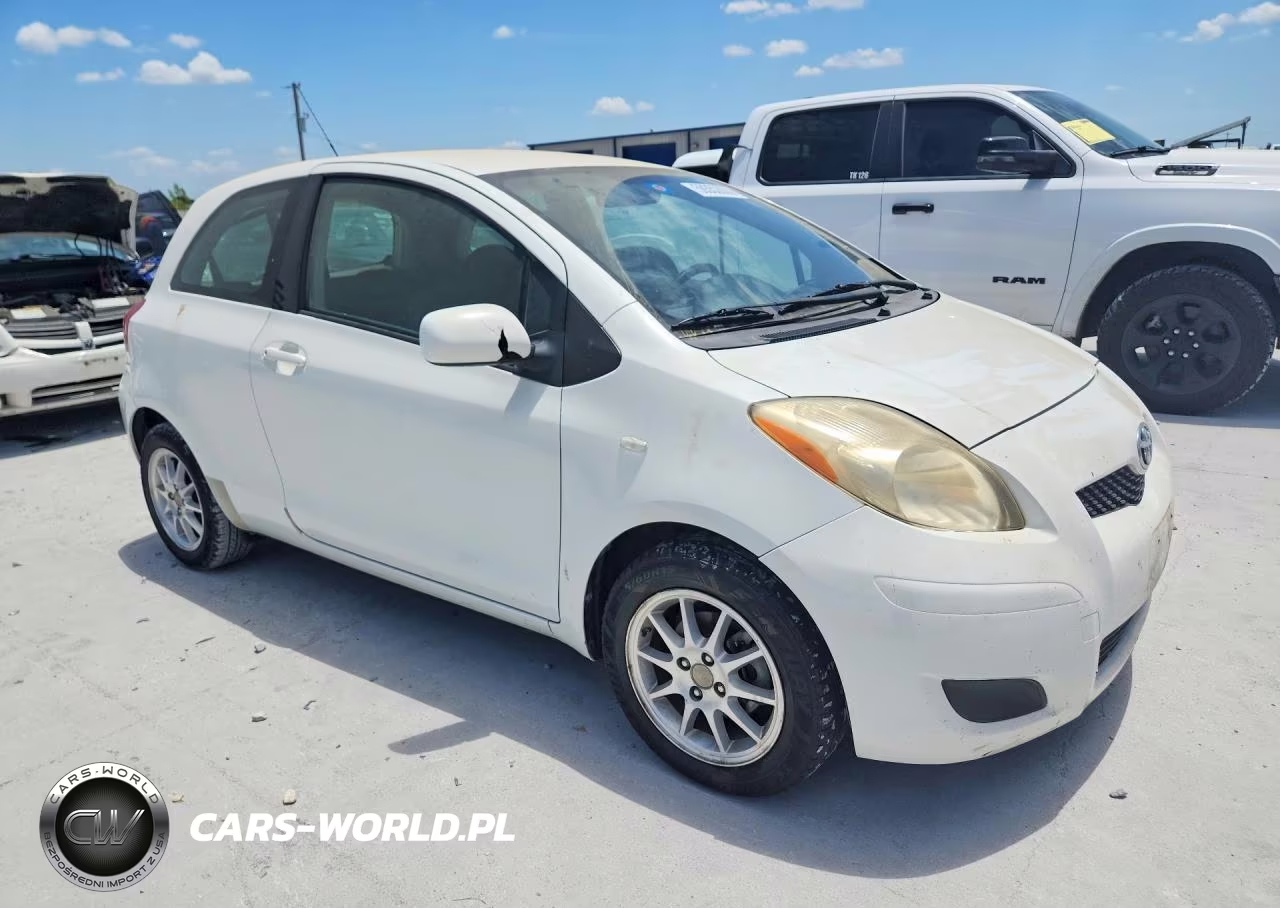 2010 Toyota Yaris Base VIN:JTDJT4K34A5322574 - 4