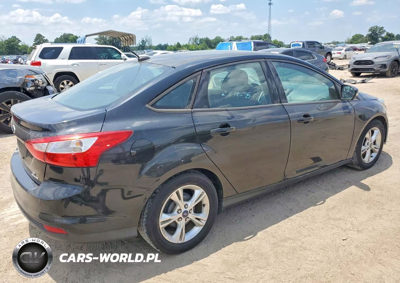2014 Ford Focus Se VIN:1FADP3F23EL163762 - 3
