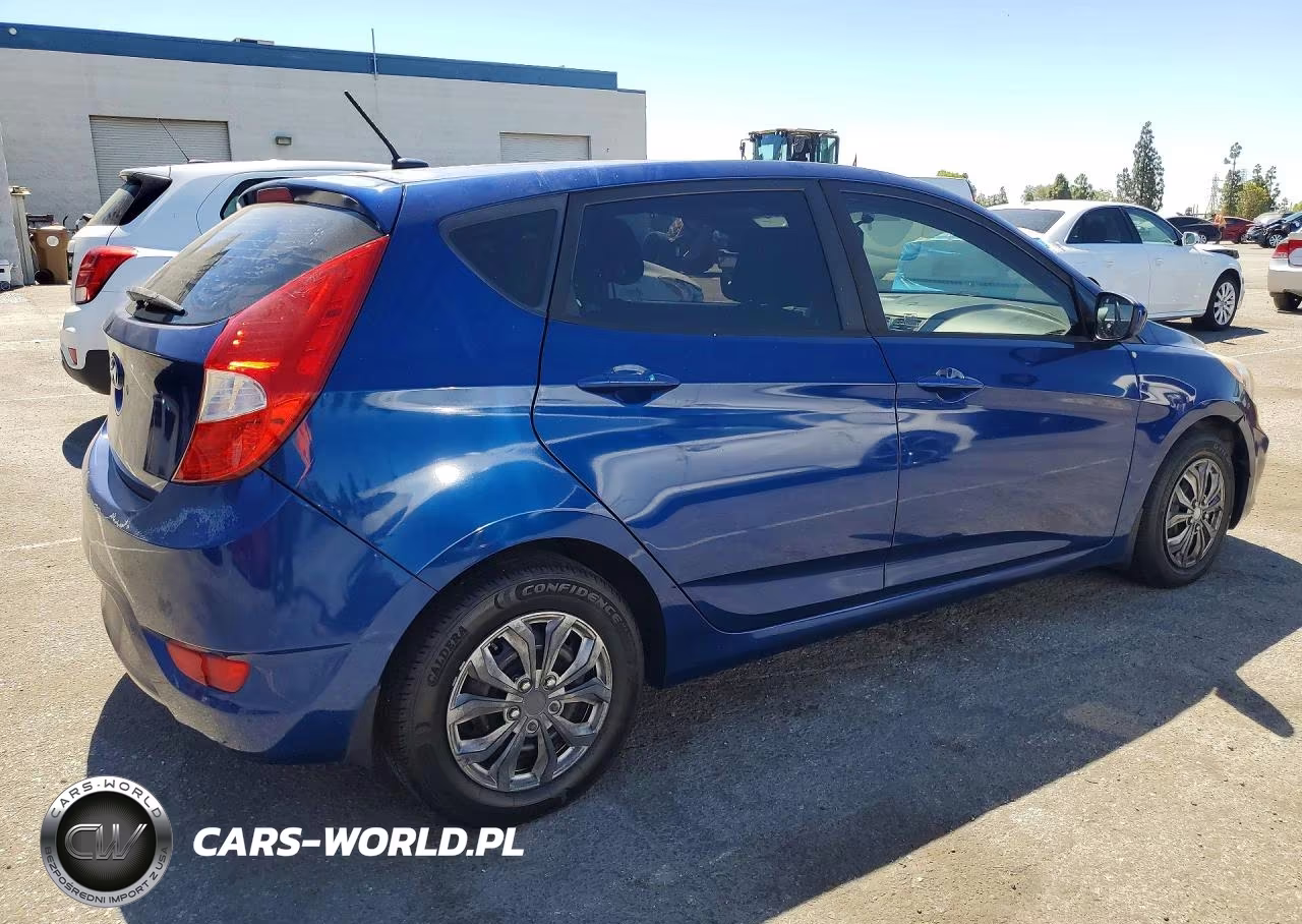 2016 Hyundai Accent VIN:KMHCT5AEXGU289740 - 3