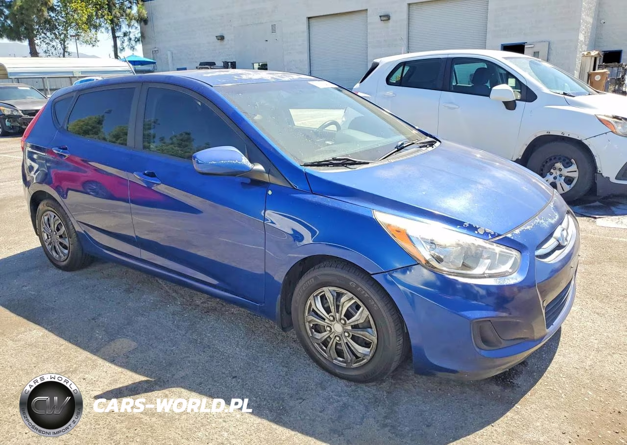 2016 Hyundai Accent VIN:KMHCT5AEXGU289740 - 4