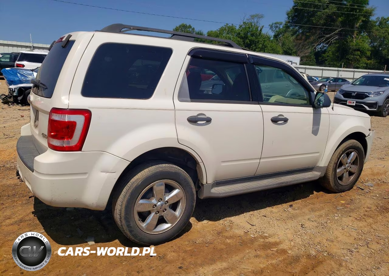 2009 Ford Escape Xlt VIN:1FMCU93GX9KA79818 - 3