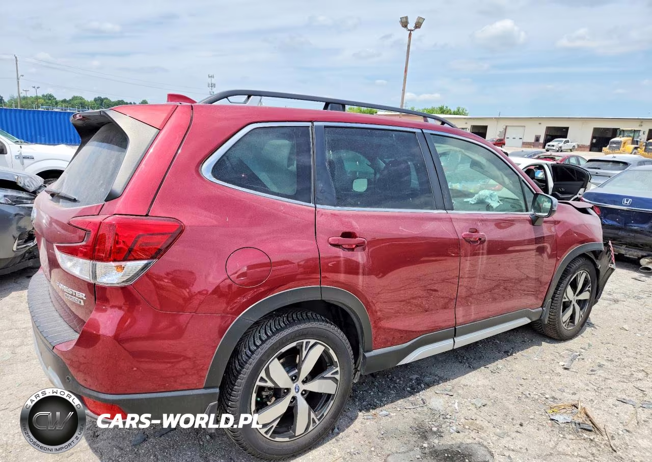 2020 Subaru Forester Touring VIN:JF2SKAXC1LH596106 - 3