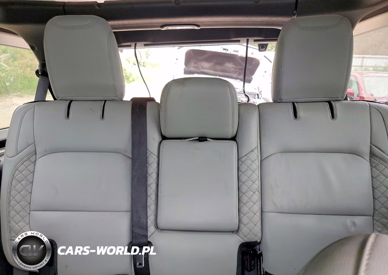 2022 Jeep Wrangler Unlimited Sahara VIN:1C4HJXEG7NW111163 - 10