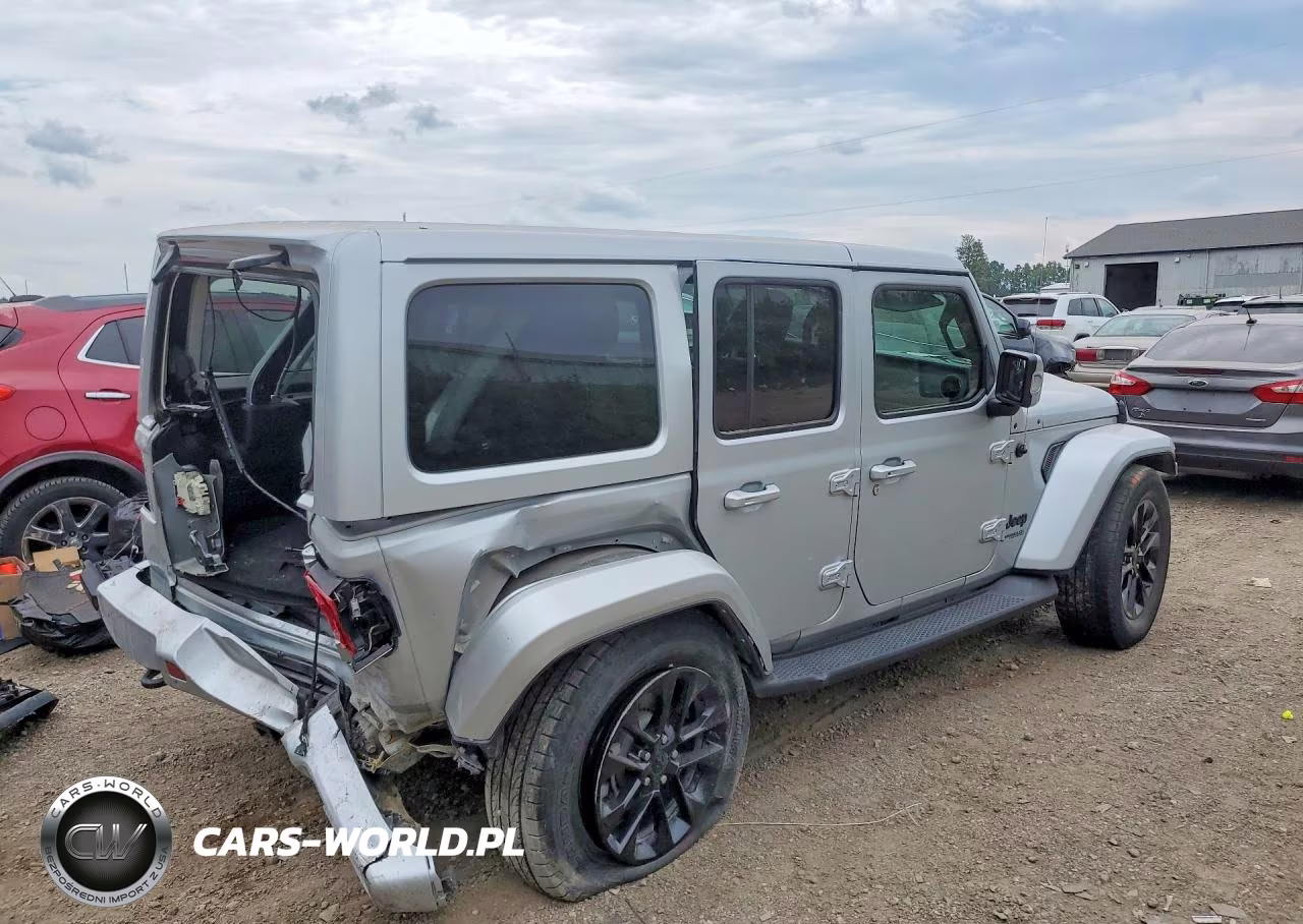 2022 Jeep Wrangler Unlimited Sahara VIN:1C4HJXEG7NW111163 - 3
