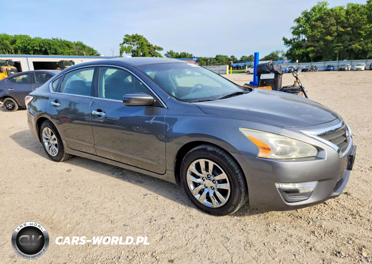 2014 Nissan Altima 2.5 S VIN:1N4AL3AP0EN372222 - 4