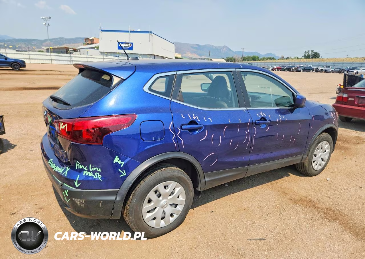 2019 Nissan Rogue Sport S VIN:JN1BJ1CPXKW212024 - 3