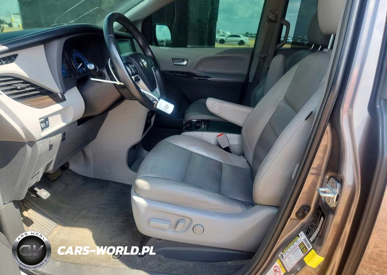 2018 Toyota Sienna Xle 8-Passenger VIN:5TDYZ3DCXJS925169 - 7