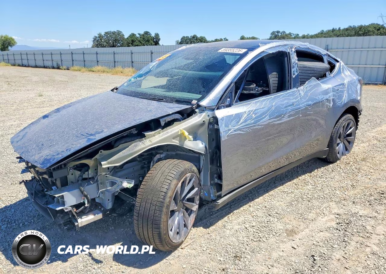 2026 Tesla Model Y VIN:7SAYGDEE8TF597126 - 1