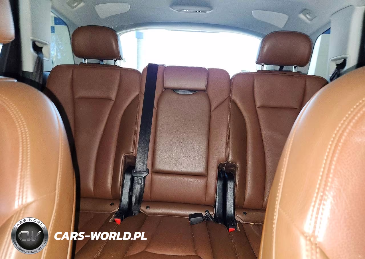 2019 Audi Q7 Premium Plus VIN:WA1LHAF77KD021627 - 10