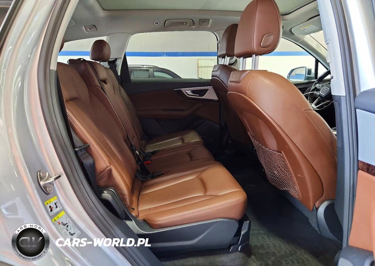 2019 Audi Q7 Premium Plus VIN:WA1LHAF77KD021627 - 11