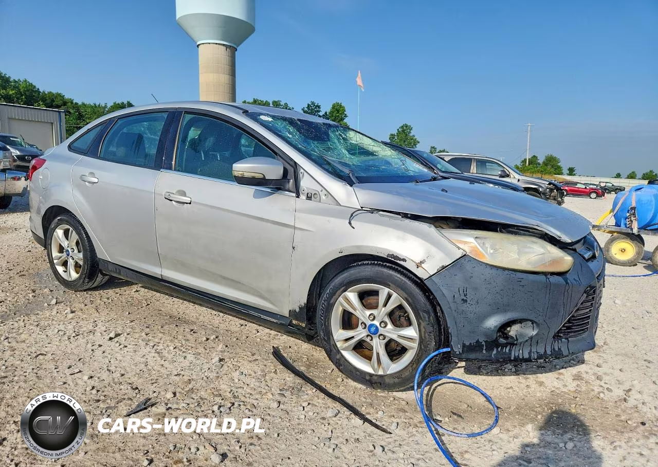 2013 Ford Focus Se VIN:1FADP3F2XDL244367 - 4