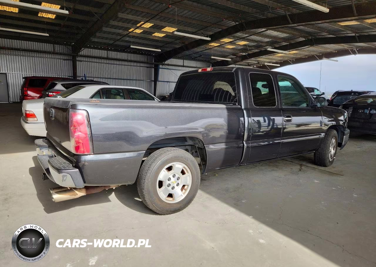 2004 Chevrolet Silverado C1500 VIN:2GCEC19V541133848 - 3