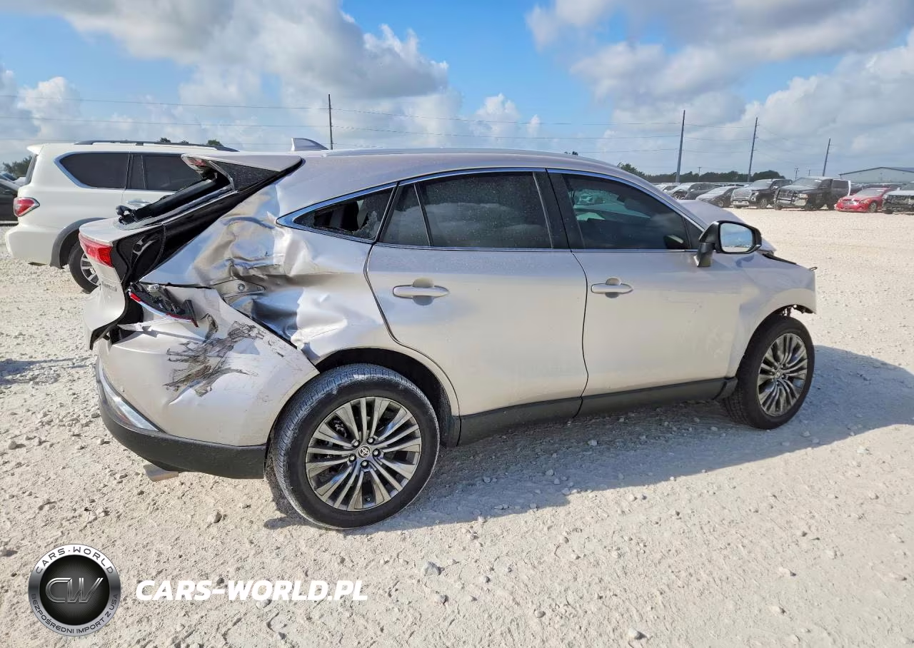 2024 Toyota Venza Limited VIN:JTEAAAAH6RJ155893 - 3