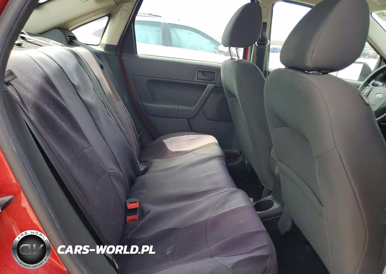 2008 Ford Focus Se VIN:1FAHP35N18W208102 - 10