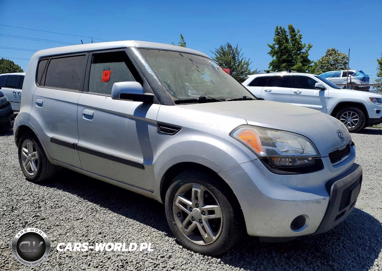 2011 Kia Soul VIN:KNDJT2A22A7068588 - 4