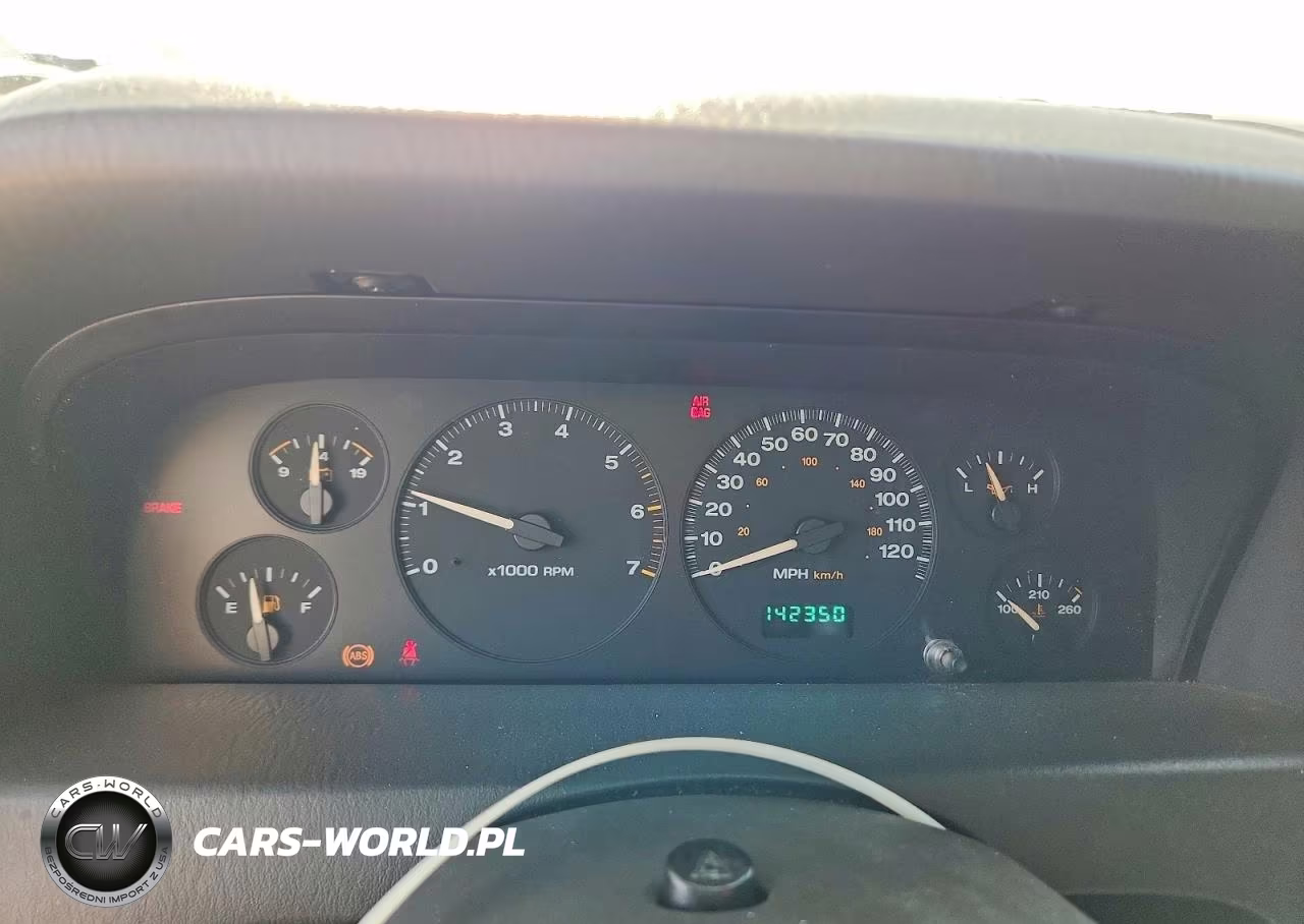 2004 Jeep Grand Cherokee Laredo VIN:1J4GW48S94C176764 - 9