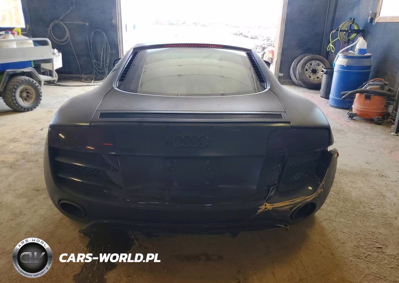 2012 Audi R8 5.2 Quattro VIN:WUAENAFG3CN002501 - 6