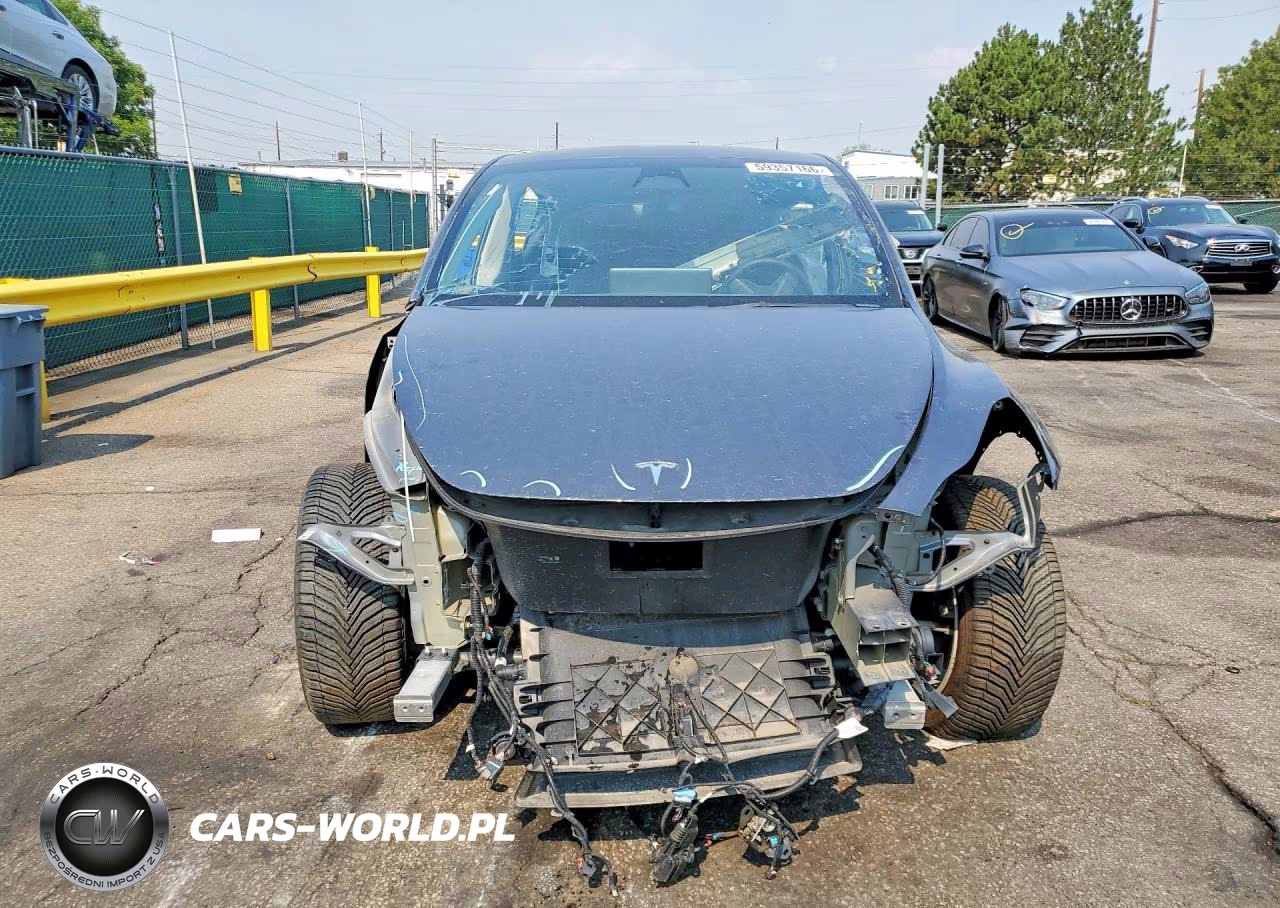 2023 Tesla Model Y VIN:7SAYGDEF4PA049300 - 5