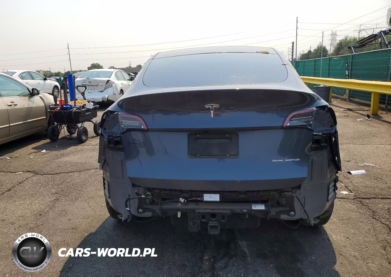 2023 Tesla Model Y VIN:7SAYGDEF4PA049300 - 6