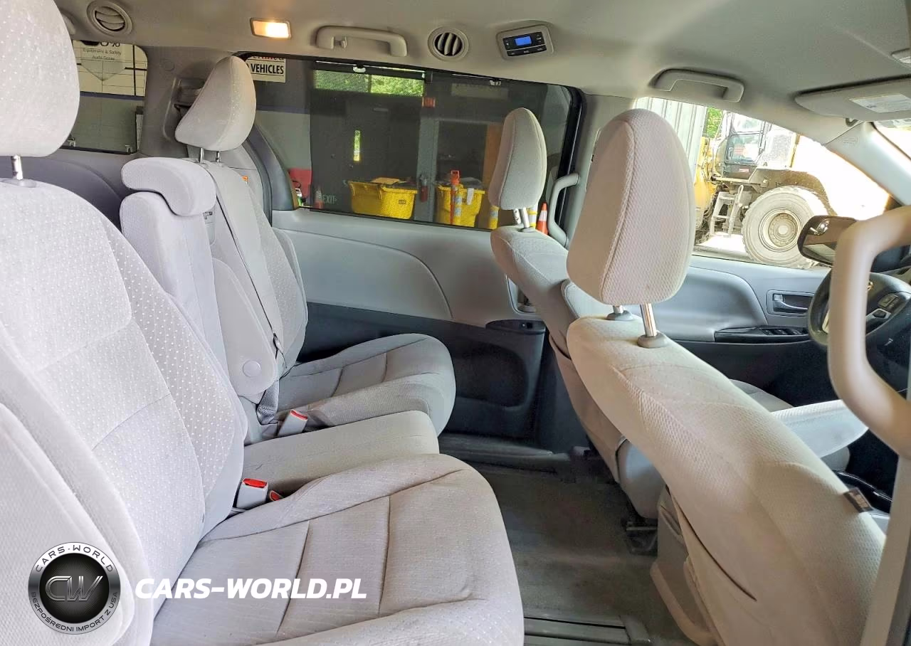 2018 Toyota Sienna Le VIN:5TDKZ3DCXJS921127 - 11