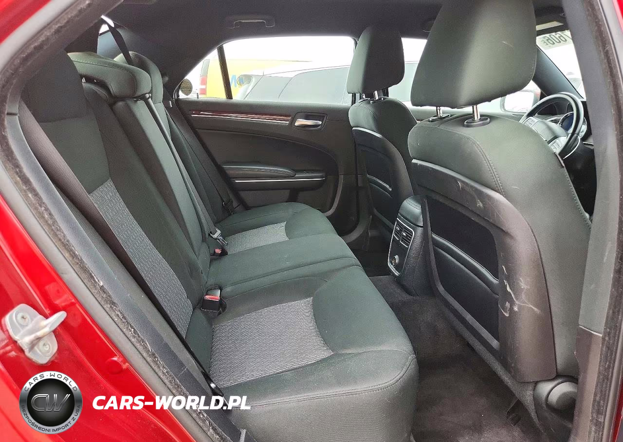 2012 Chrysler 300 VIN:2C3CCAAG7CH193063 - 10