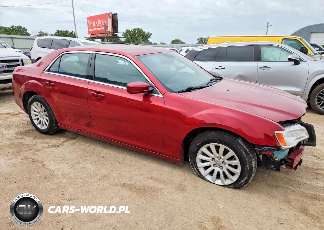 2012 Chrysler 300 VIN:2C3CCAAG7CH193063 - 4