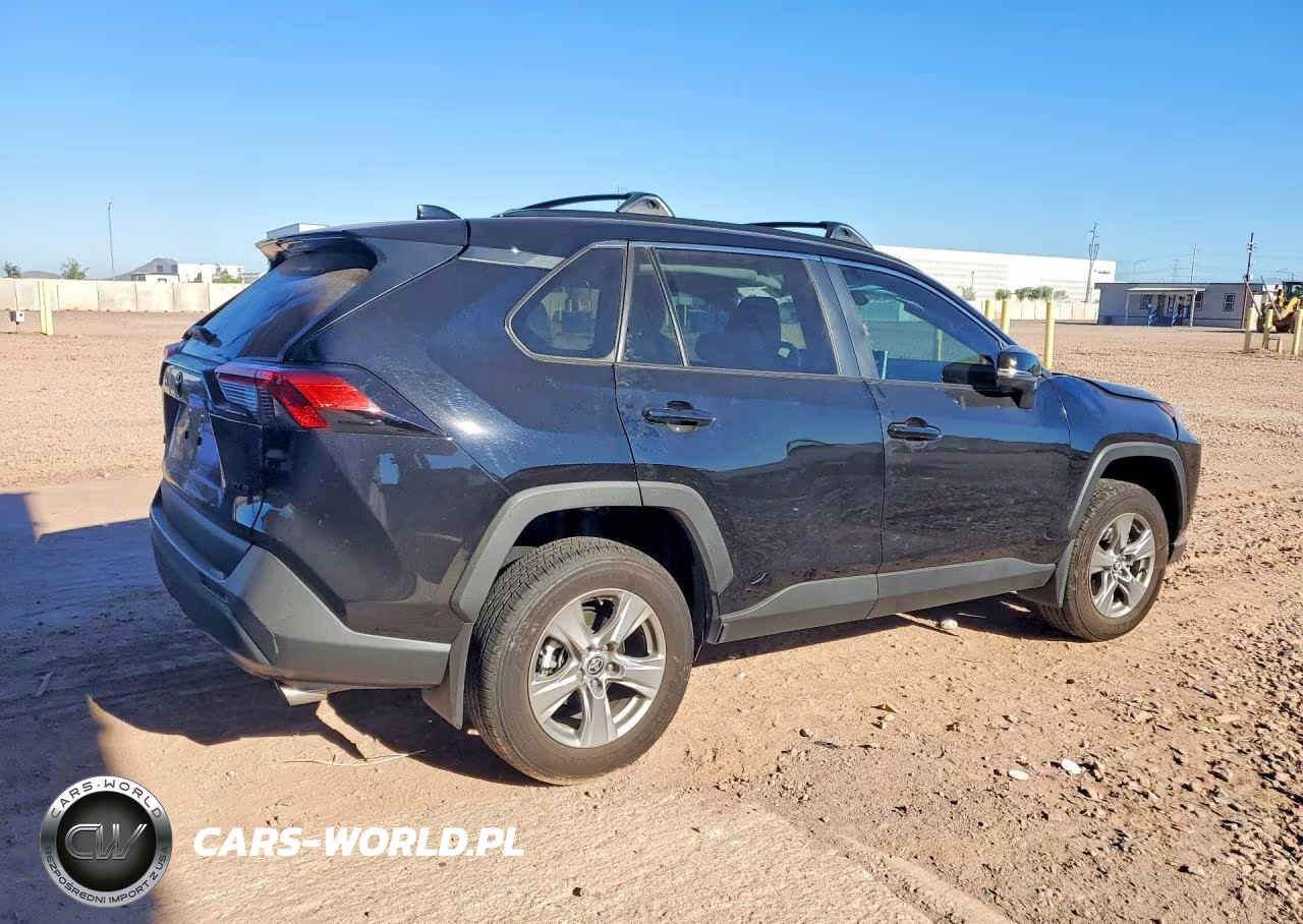 2025 Toyota Rav4 Xle VIN:2T3W1RFV8SW399673 - 3