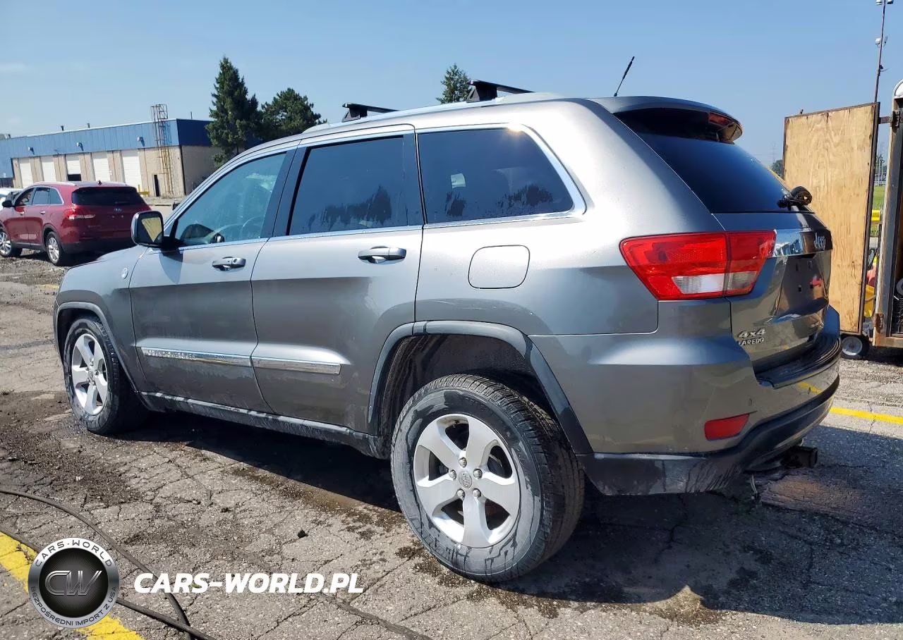 2011 Jeep Grand Cherokee Laredo VIN:1J4RR4GG5BC688189 - 2