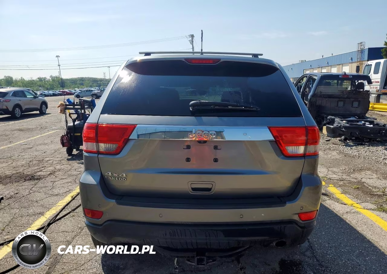 2011 Jeep Grand Cherokee Laredo VIN:1J4RR4GG5BC688189 - 6