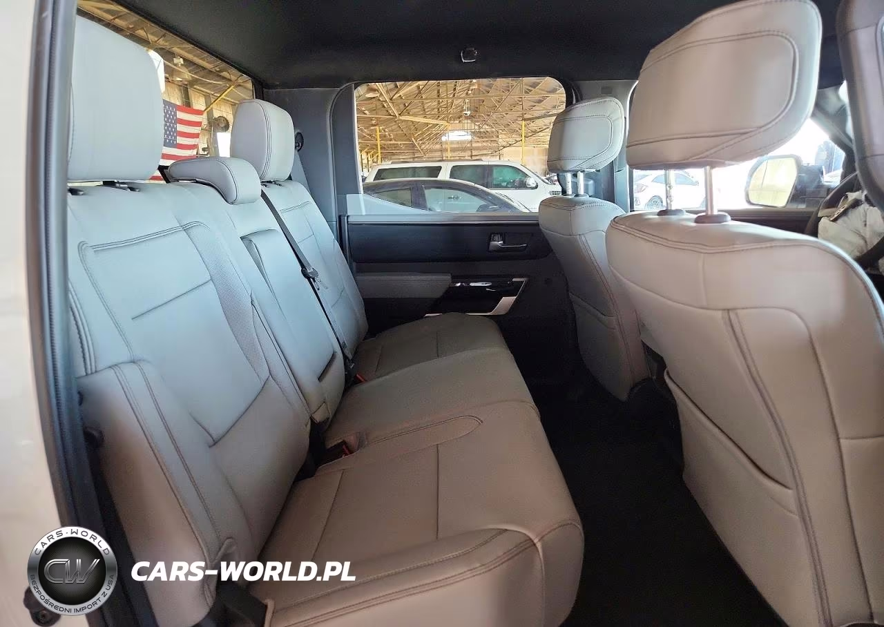 2026 Toyota Tundra Limited VIN:5TFWA5DB4TX358018 - 10