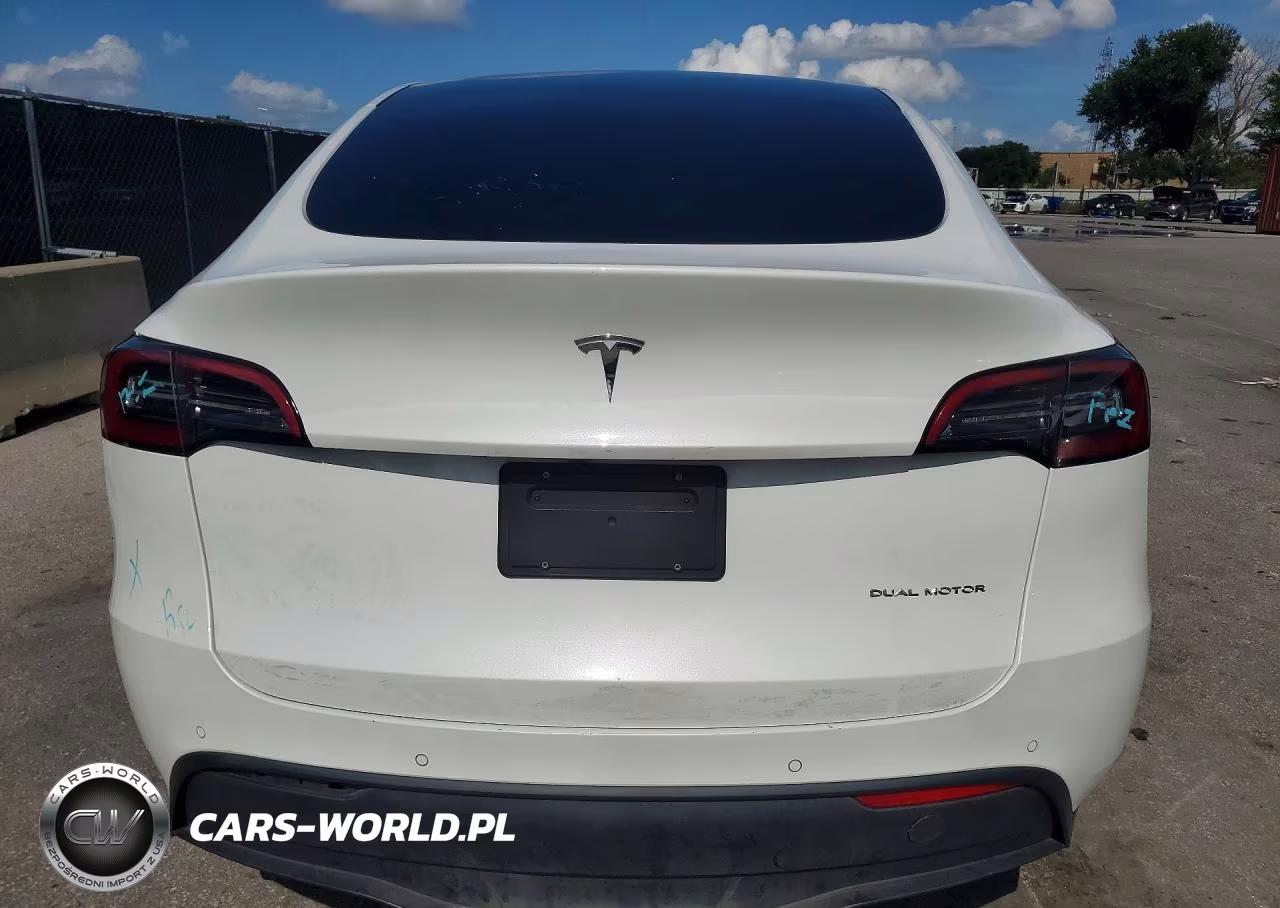 2021 Tesla Model Y VIN:5YJYGDEE1MF306898 - 6