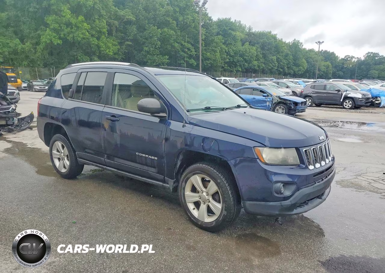 2014 Jeep Compass Sport VIN:1C4NJCBA0ED634645 - 4