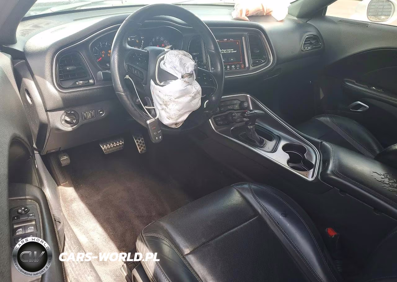 2018 Dodge Challenger Sxt VIN:2C3CDZAG1JH112390 - 8